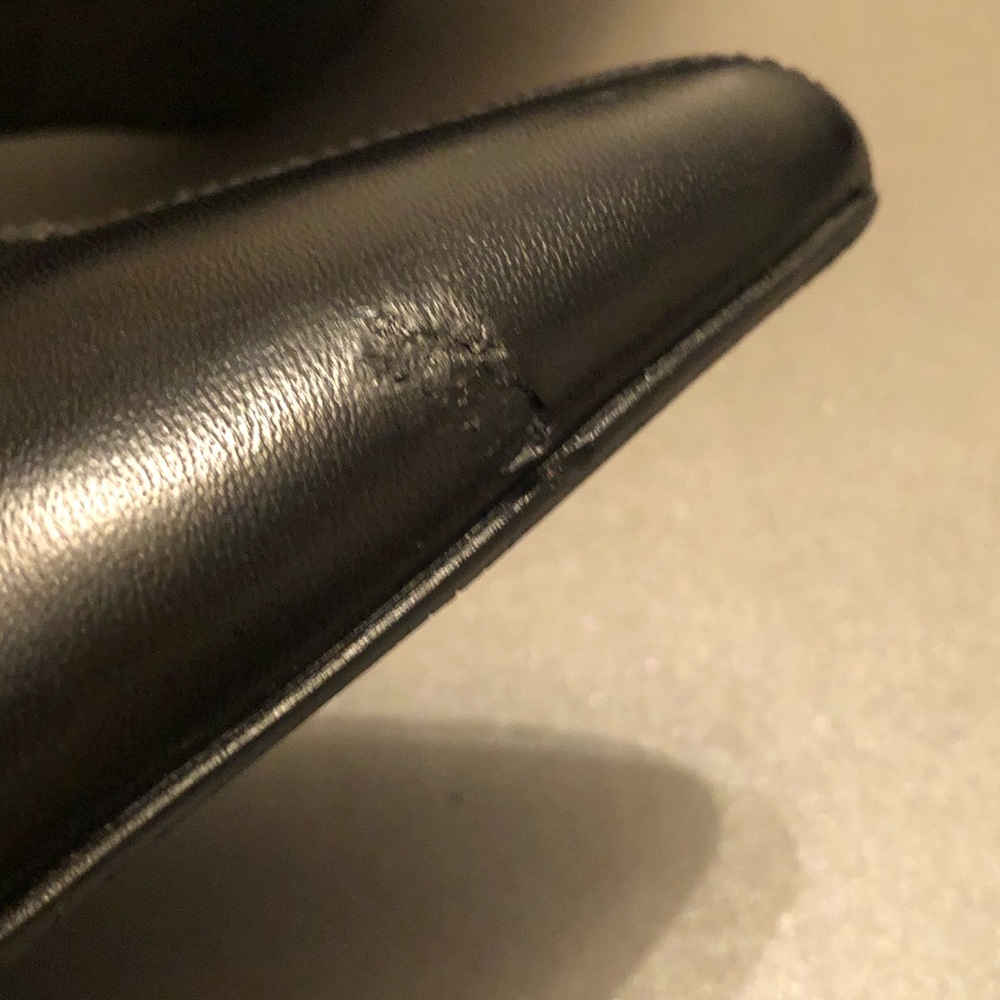 PRADA - Picture 13 of 16